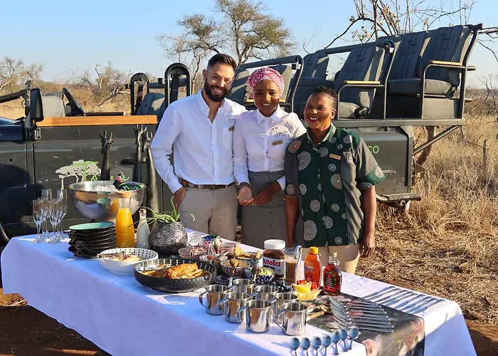 Tomo Safari Lodge
